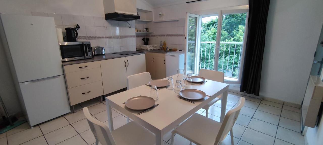 Appartement 45 M² Proche Du Centre Ville Lunel  Eksteriør bilde